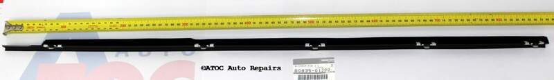 OEM GENUINE Window mould to fit GQ Patrol LEFT Hand Front door ( inner ) with MANUAL mirrors and no 1/4 vent window