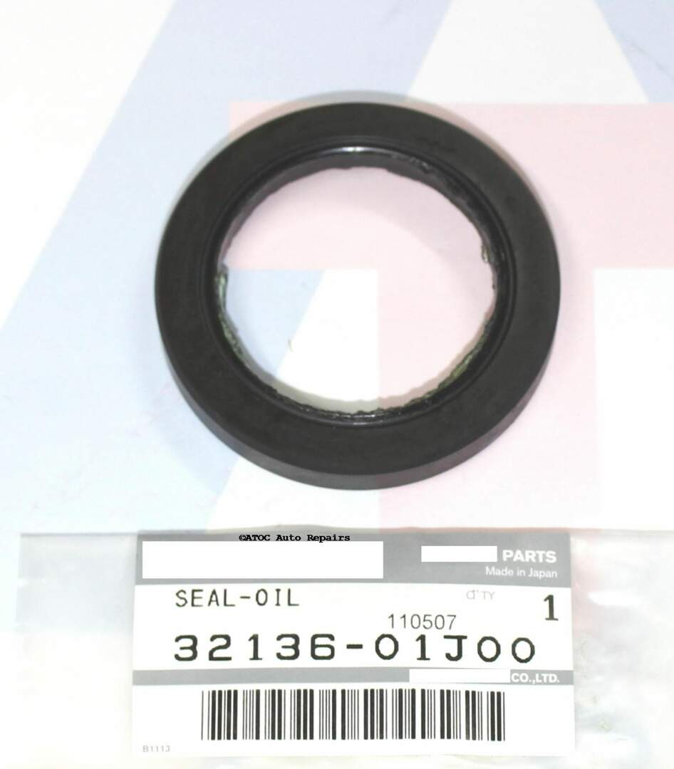 GENUINE NISSAN Rear Gearbox Output SEAL to fit GQ & GU Patrols fitted