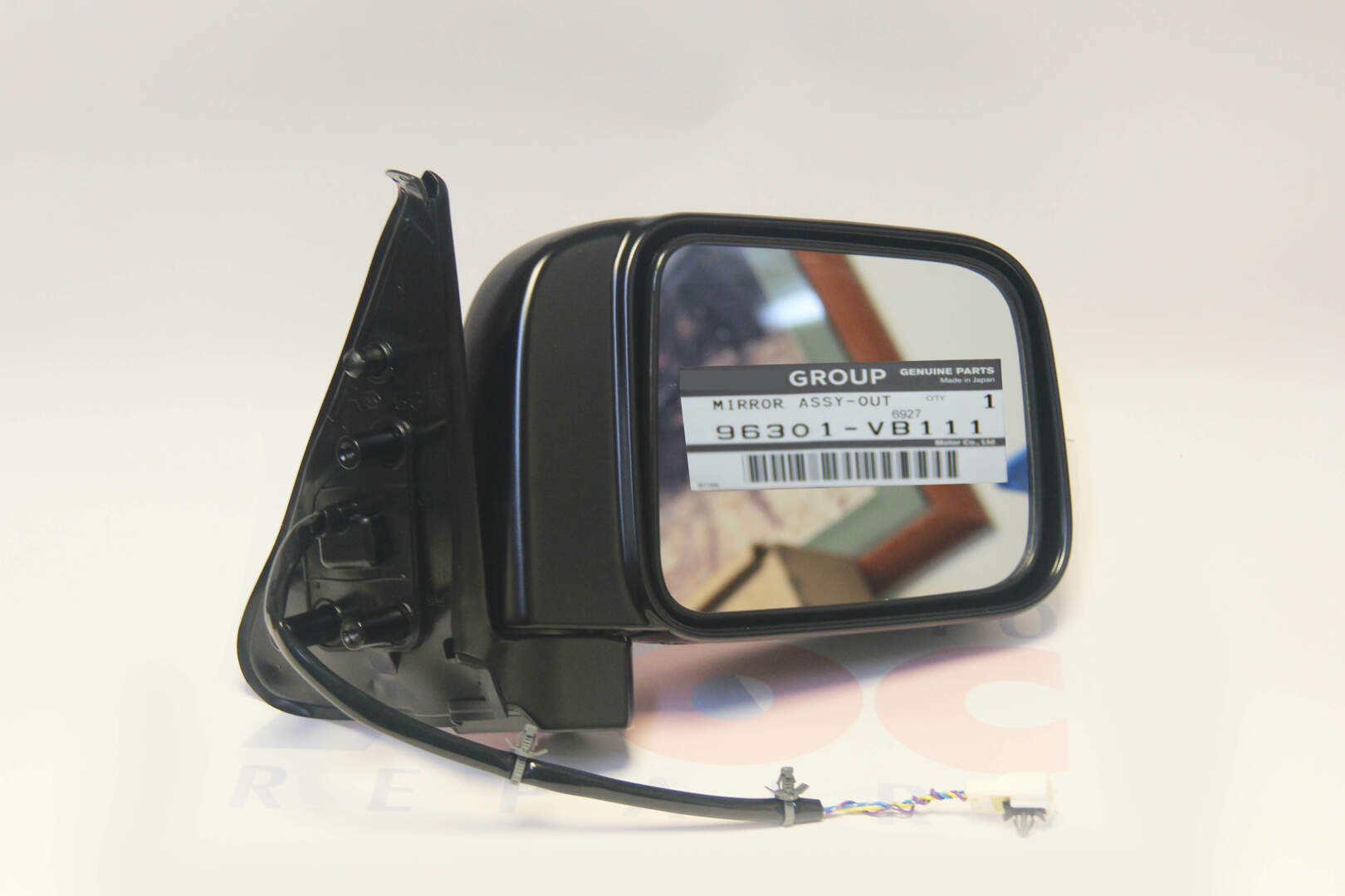 GENUINE NISSAN Right hand Electric MIRROR assembly to fit Nissan Y61 GU